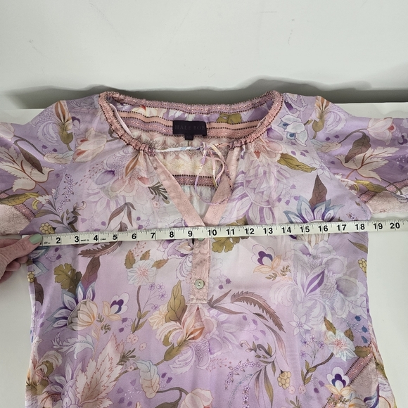 Hale Bob 100% Silk 3/4 Sleeve Floral Blouse Crochet Details Semi Sheer Keyhole - Picture 9 of 14